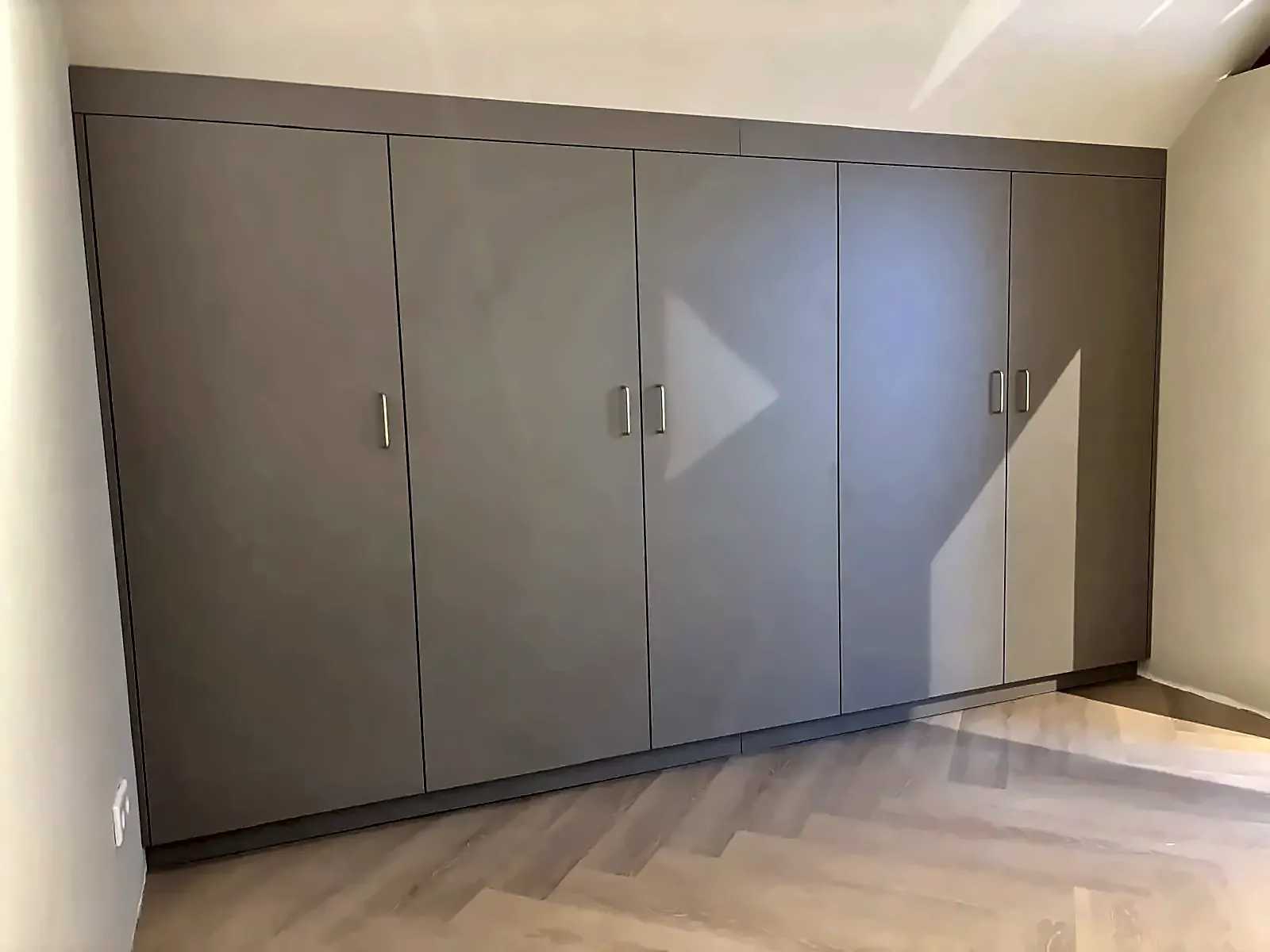Kastenwand Schuinte Dak